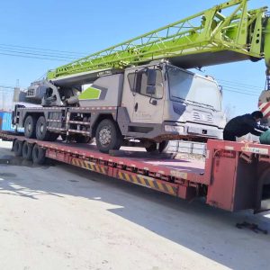 crane truck 起重卡车