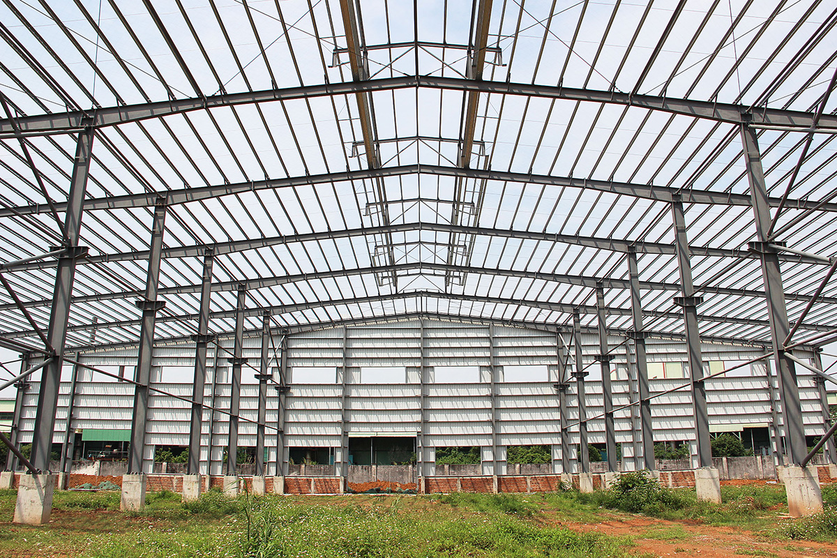 Portal frame light steel structure factory building 门式刚架轻型钢结构厂房