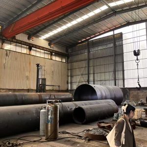 Large metal cylinders / pipe fittings /